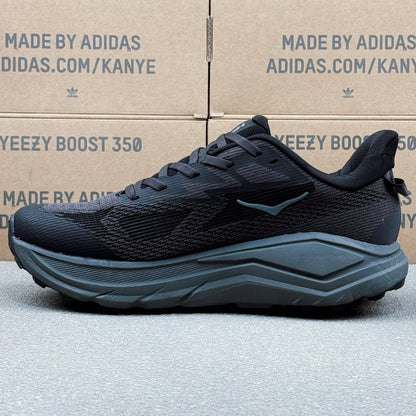 HOKA Challenger 8 Black