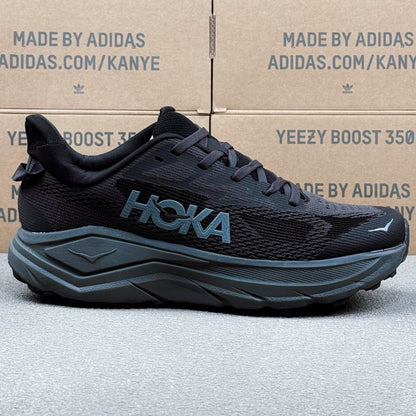 HOKA Challenger 8 Black
