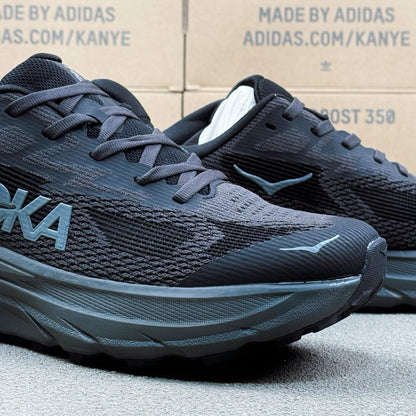 HOKA Challenger 8 Black