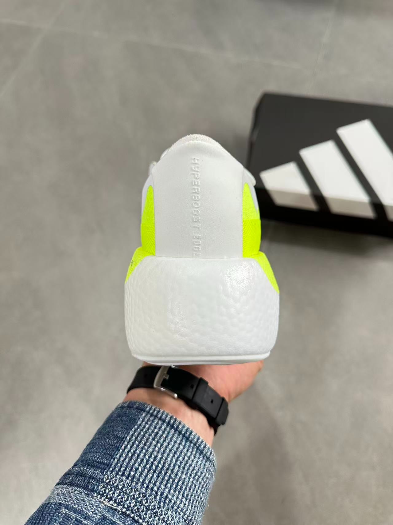 Adidas HYPERBOOST EDGE
