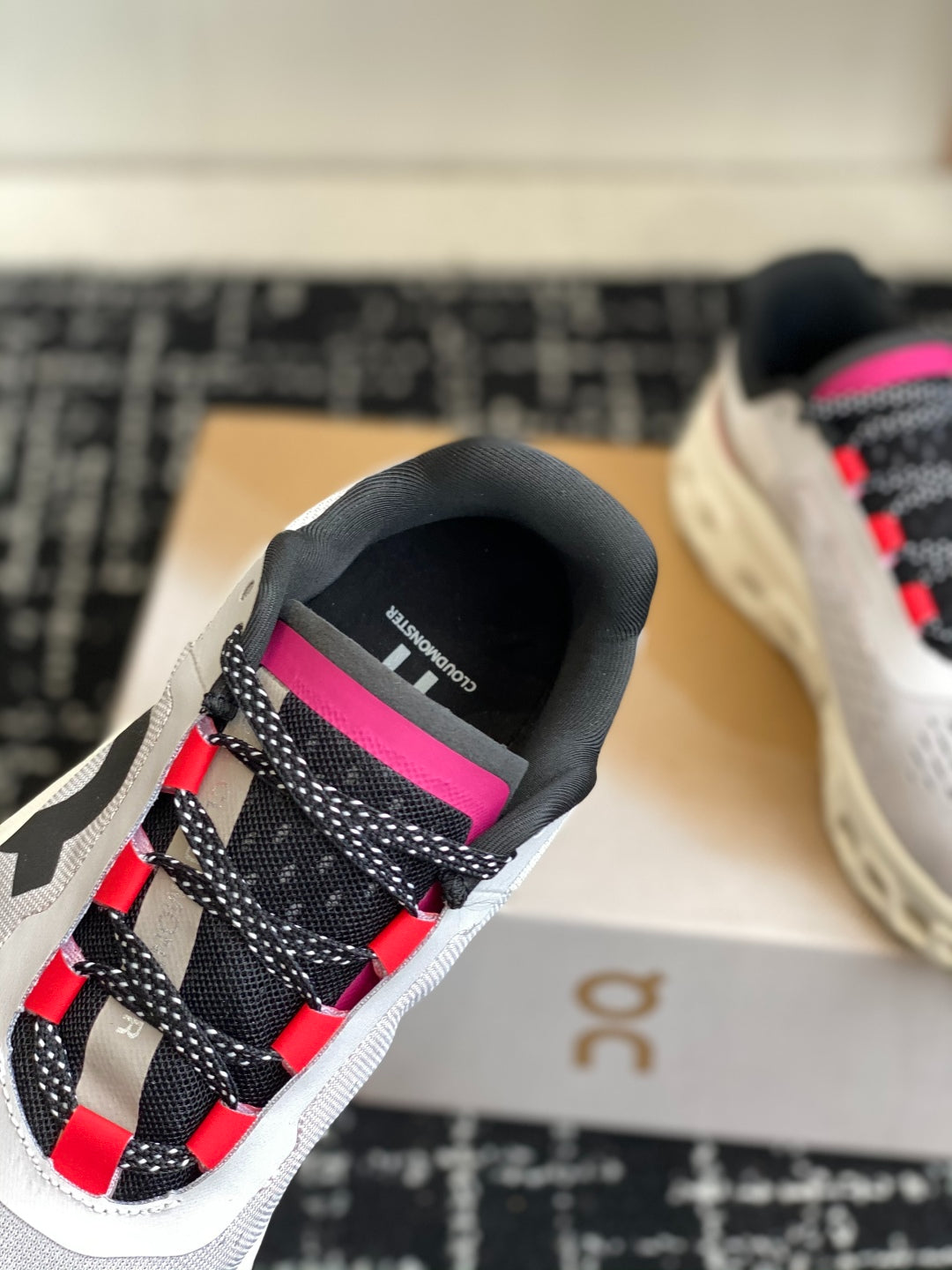 Cloudmonster White Grey Pink Green Cushioned Running Shoes Unisex Monster Chunky Sole Athletic Trainers