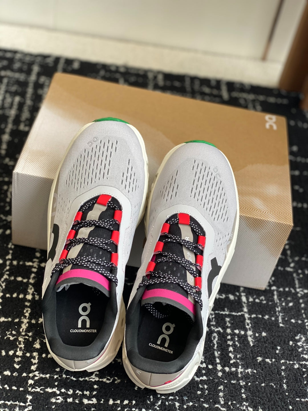 Cloudmonster White Grey Pink Green Cushioned Running Shoes Unisex Monster Chunky Sole Athletic Trainers