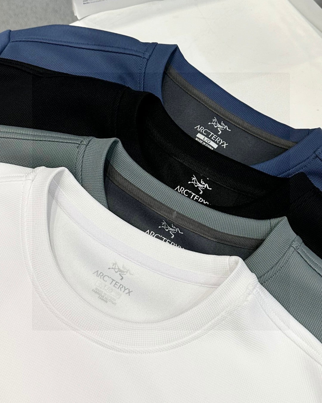Arc'teryx Emblem Men's Fleece Crew Neck Sweatshirt