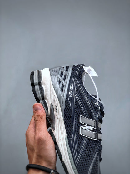 New Balance 1906R "Navy Silver"