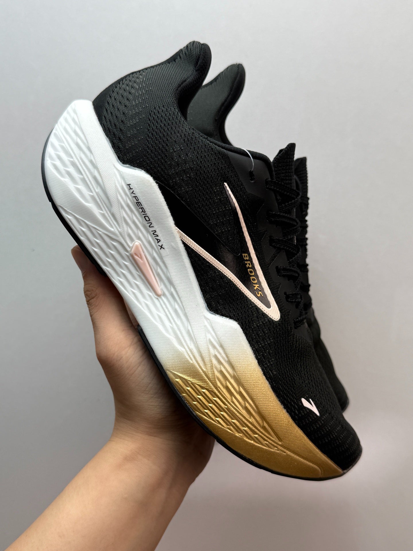 Brooks Men's Hyperion Max Neutral Road Running Shoes (Black/Gold/White)