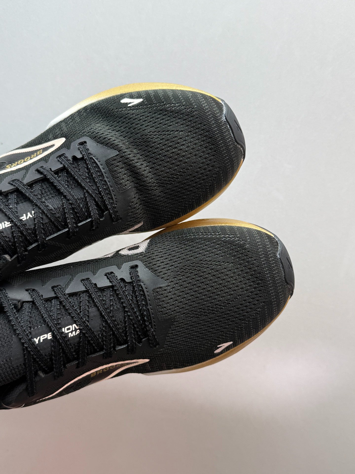 Brooks Men's Hyperion Max Neutral Road Running Shoes (Black/Gold/White)