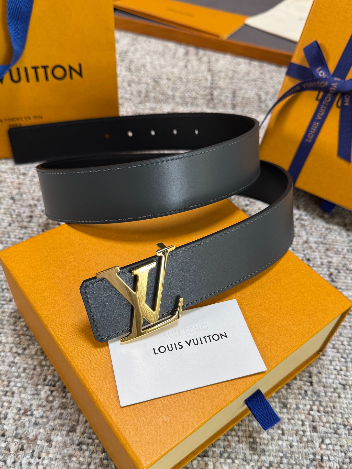 Solid Black Smooth Cow Leather Men Belt Gold Metal Initial Buckle Formal Dress Belt
