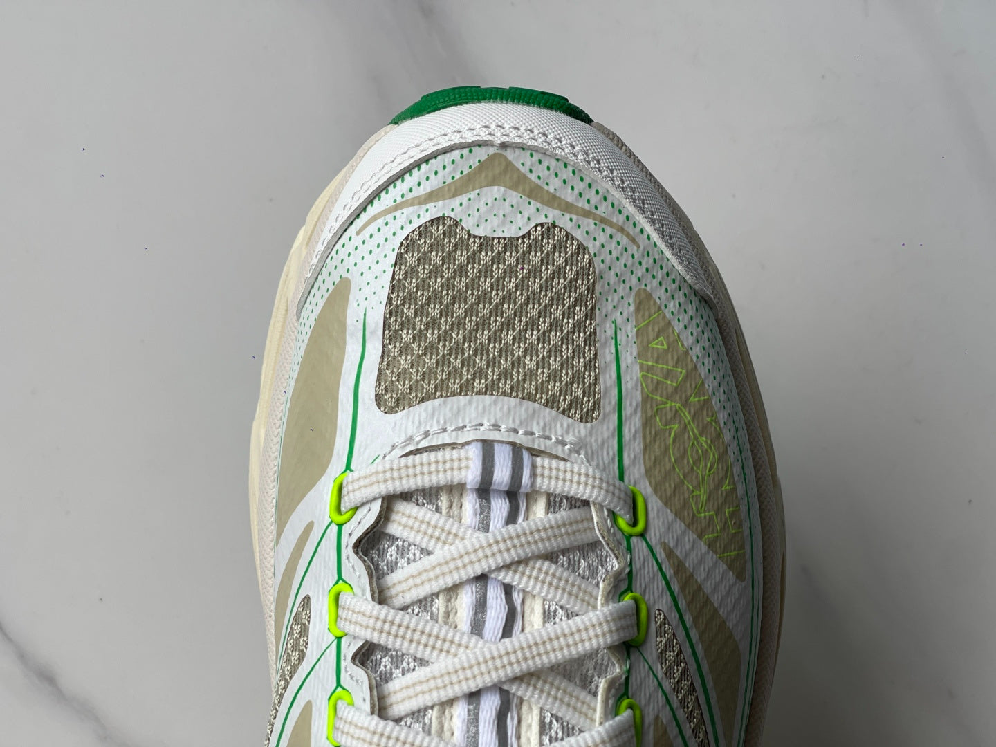 HOKA Mafate Speed 2 Beige | Fluorescent Green