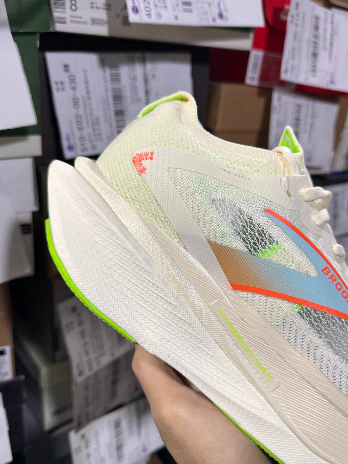 Brooks Men's Hyperion Max 3 Running Shoes (Coconut/Green Gecko/Pink Clay)