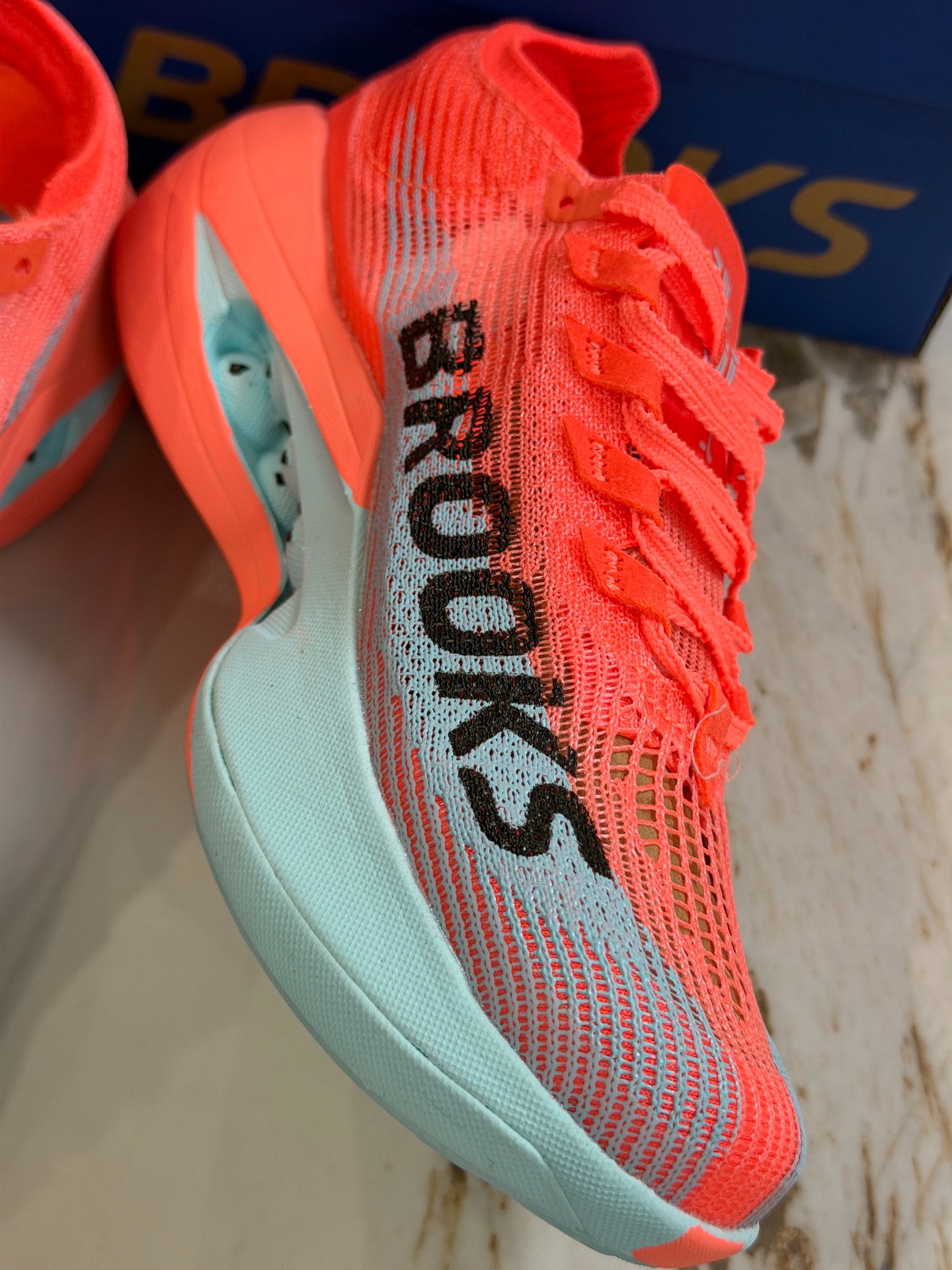 Brooks Unisex Hyperion Elite 5 Carbon-Plated Racing Shoe