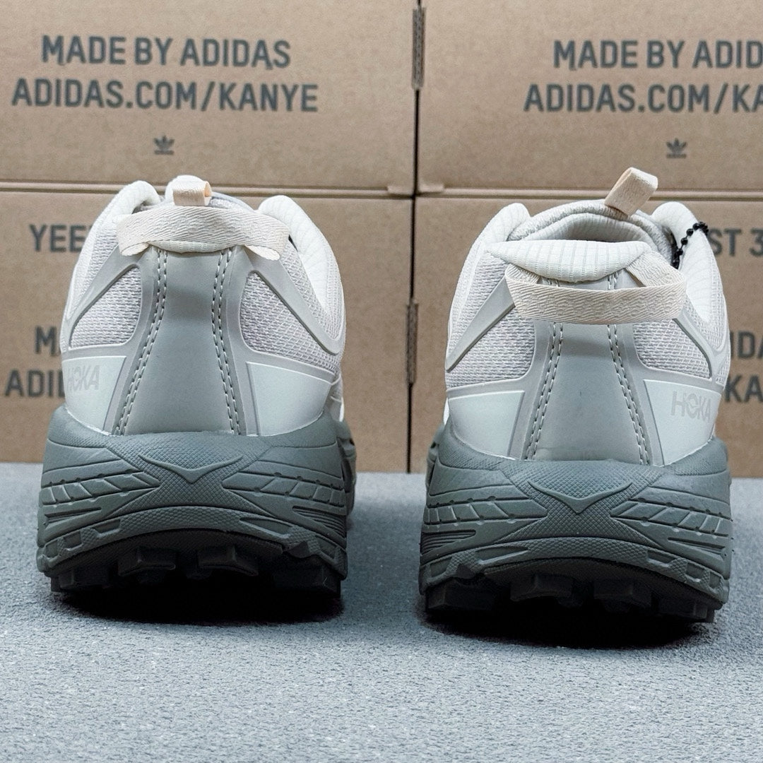 Hoka Mafate Three2 Khaki | Cement gray