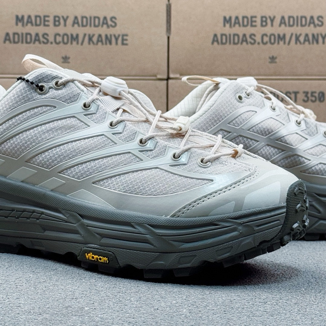 Hoka Mafate Three2 Khaki | Cement gray