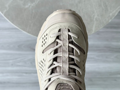 Hoka Tor Ultra Beige
