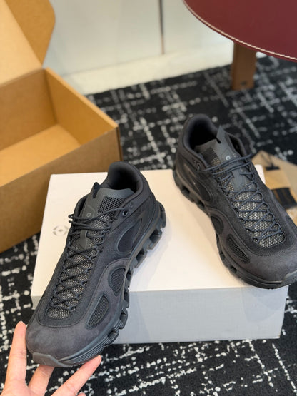 On Cloudnova All Black Full Dark Minimalist All-Day Comfort Cloud Foam Walking Sneakers
