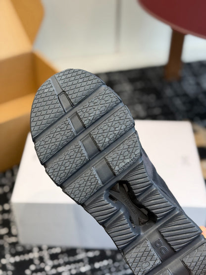 On Cloudnova All Black Full Dark Minimalist All-Day Comfort Cloud Foam Walking Sneakers