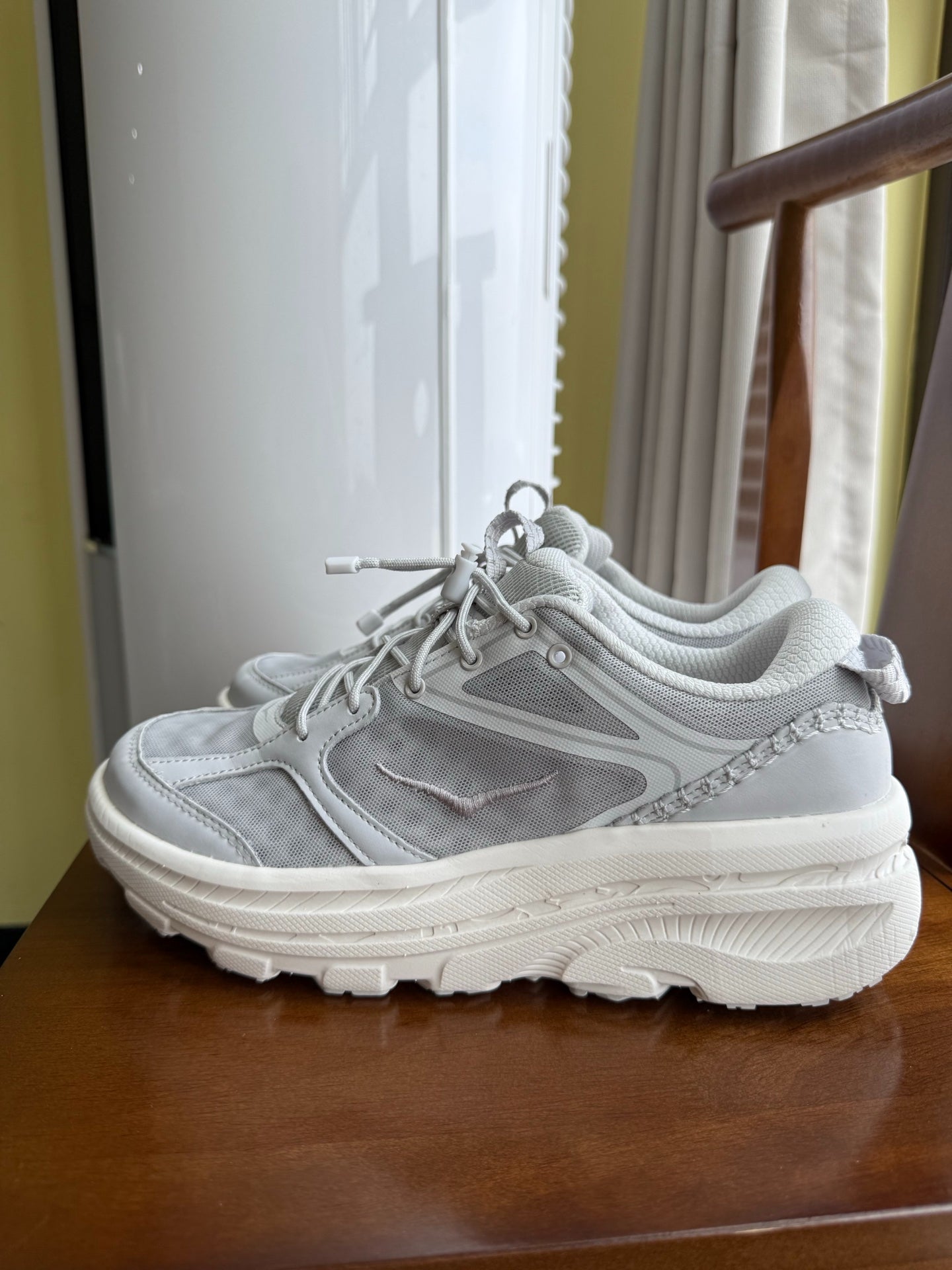 HOKA Bondi B3LS Cement Gray