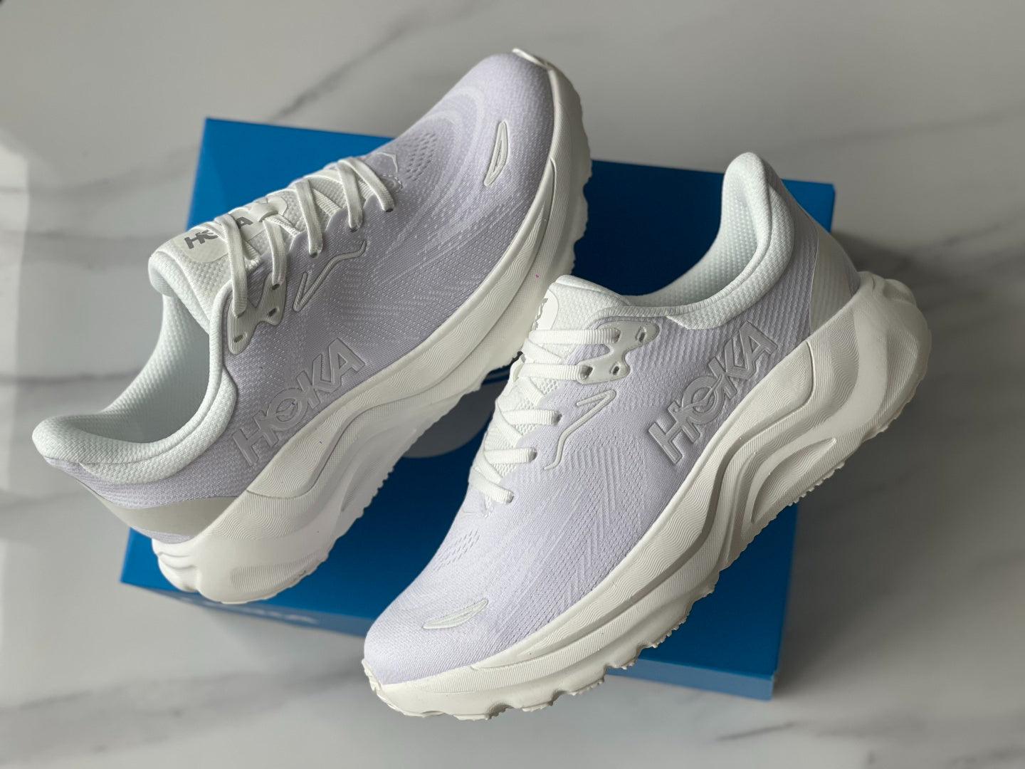 HOKA ONE ONE Arahi 8 Light gray | White
