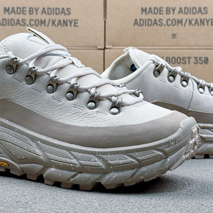 Hoka Tor Summit Off-White