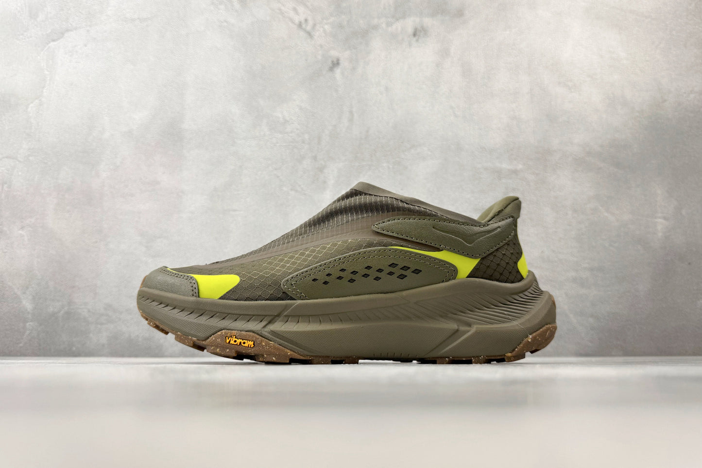 HOKA ONE ONE Project Transport "Olive / Citron" Slip-On Trail Sneakers （Style Code: 1162850-OLC）