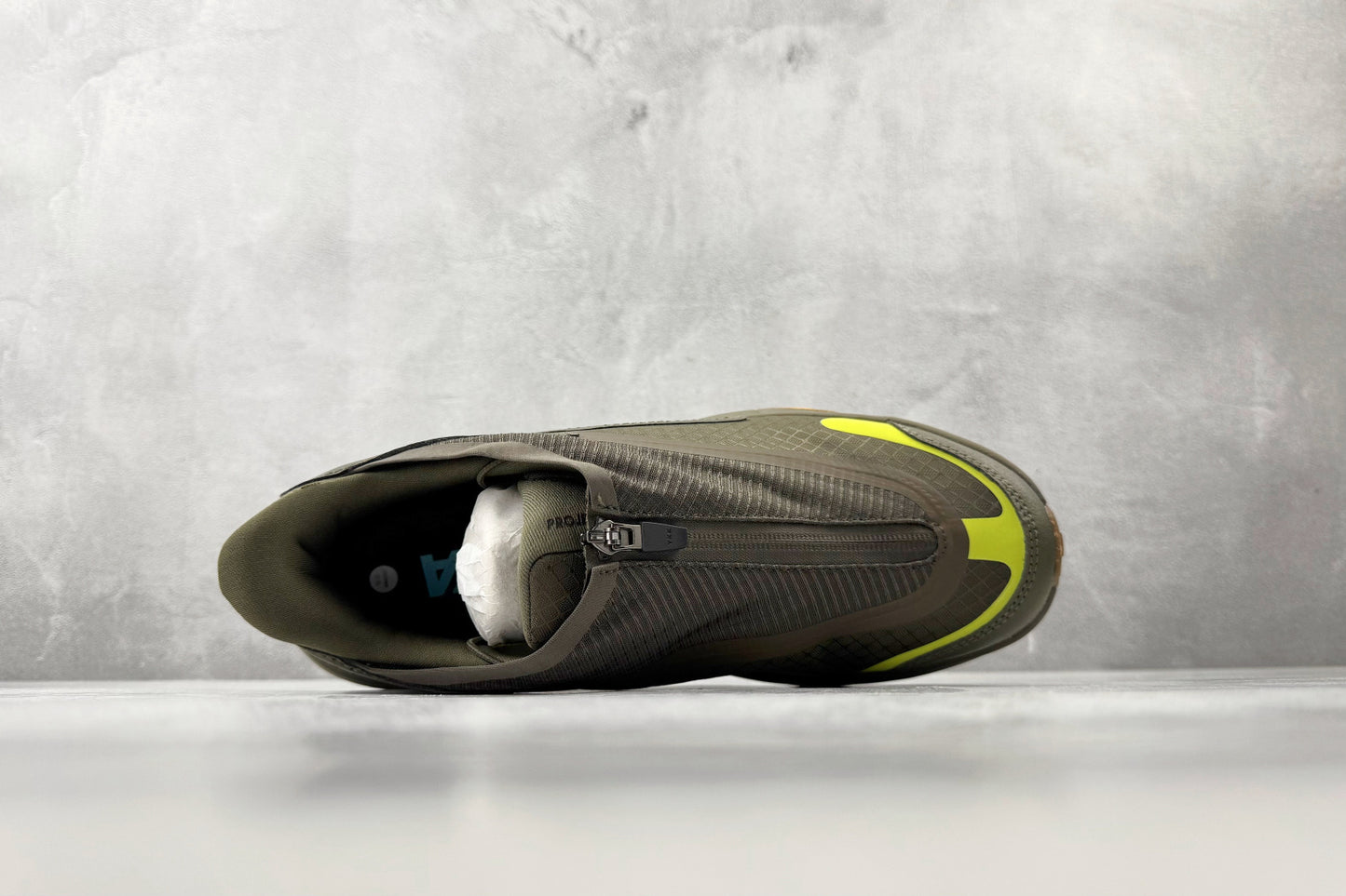 HOKA ONE ONE Project Transport "Olive / Citron" Slip-On Trail Sneakers （Style Code: 1162850-OLC）