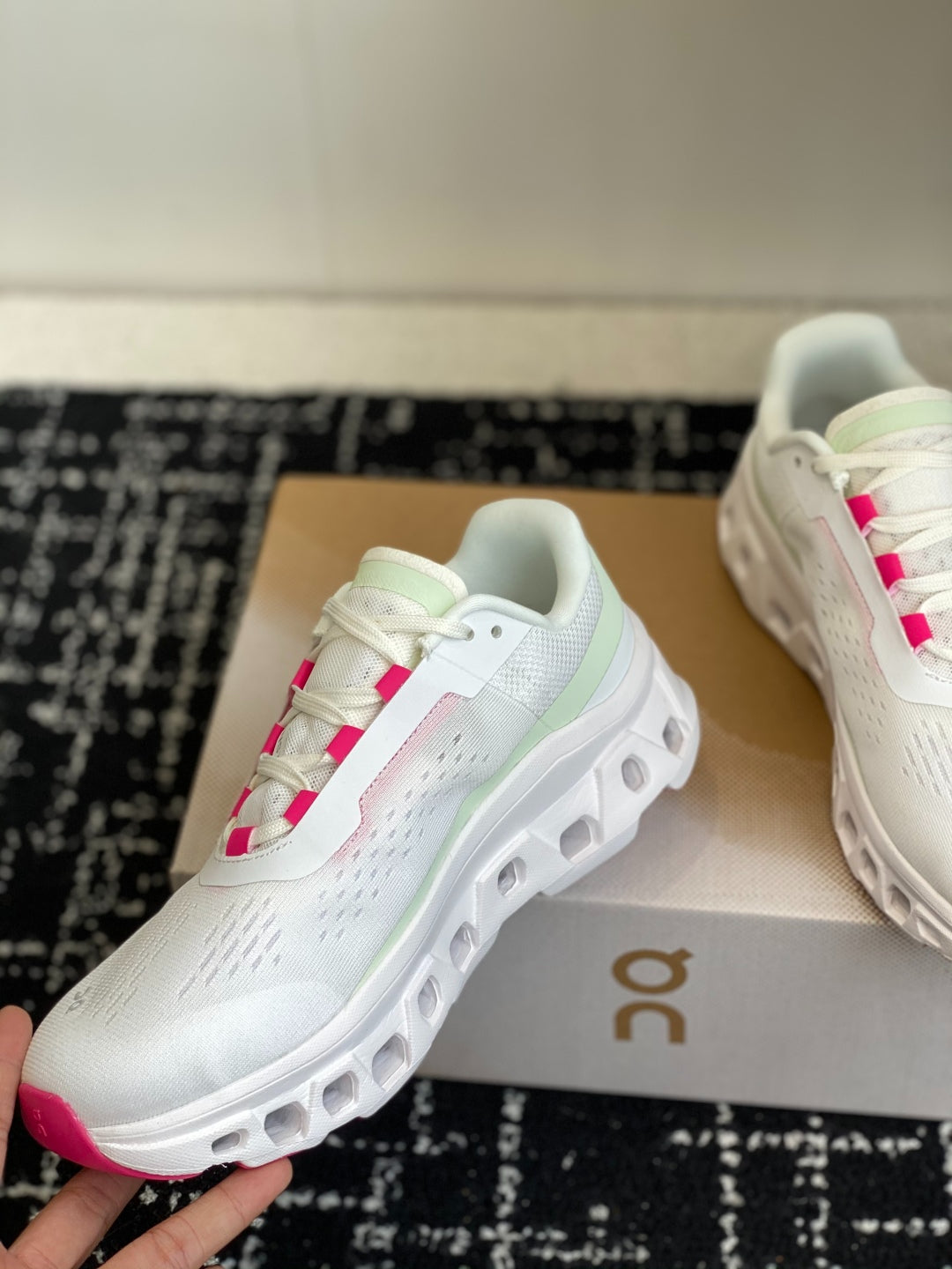 Cloudmonster White Mint Pink Cushioned Running Shoes Unisex Monster Chunky Sole Athletic Trainers