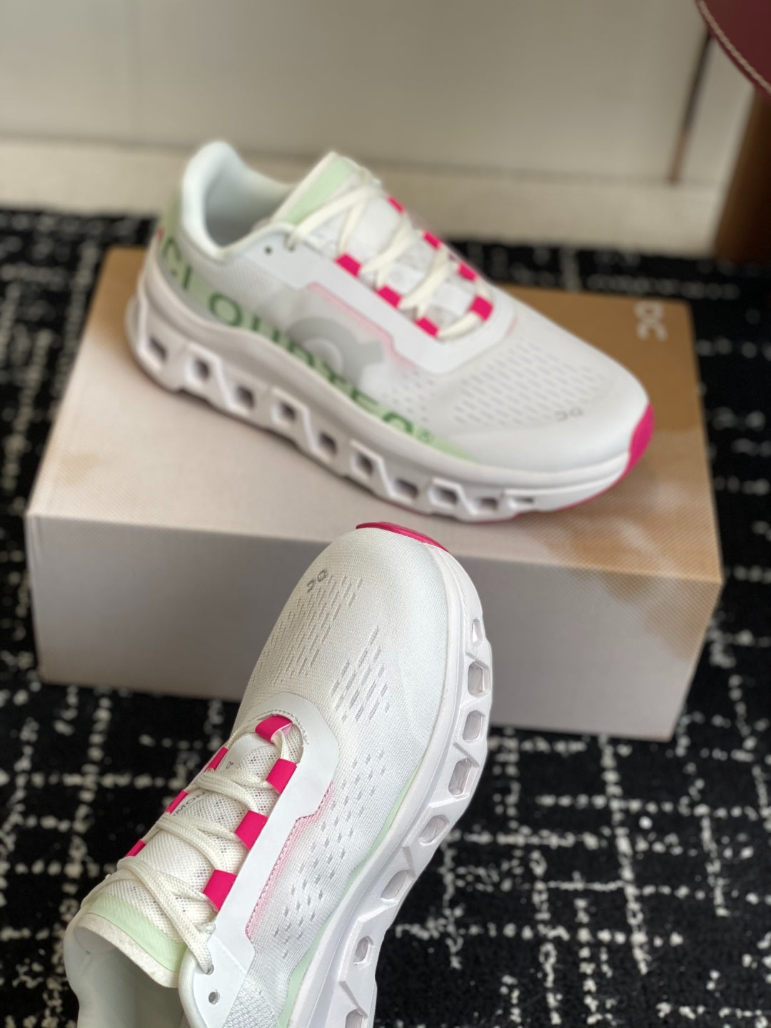 Cloudmonster White Mint Pink Cushioned Running Shoes Unisex Monster Chunky Sole Athletic Trainers