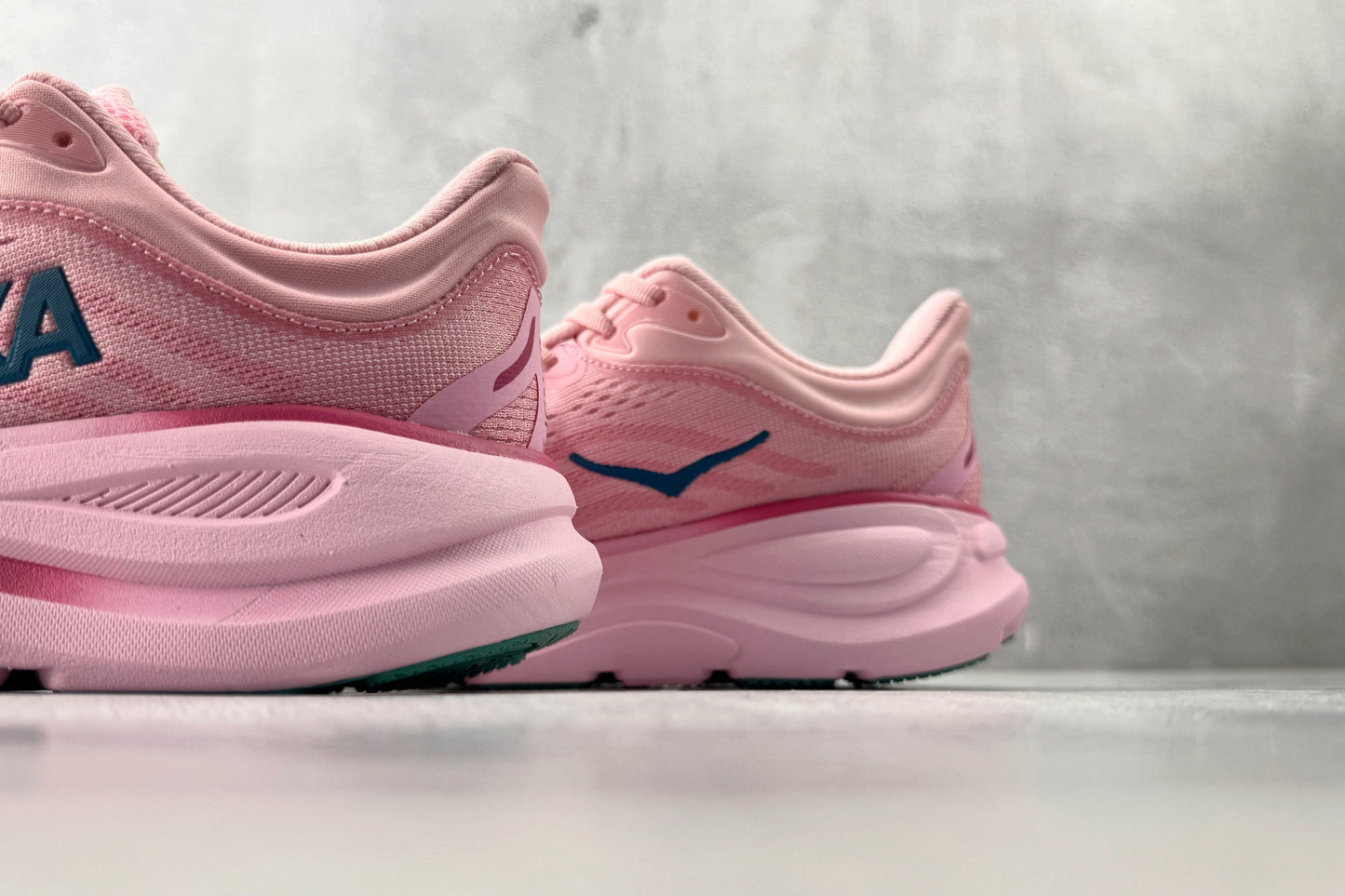 HOKA Bondi 9 Women's Running Shoes - Pink