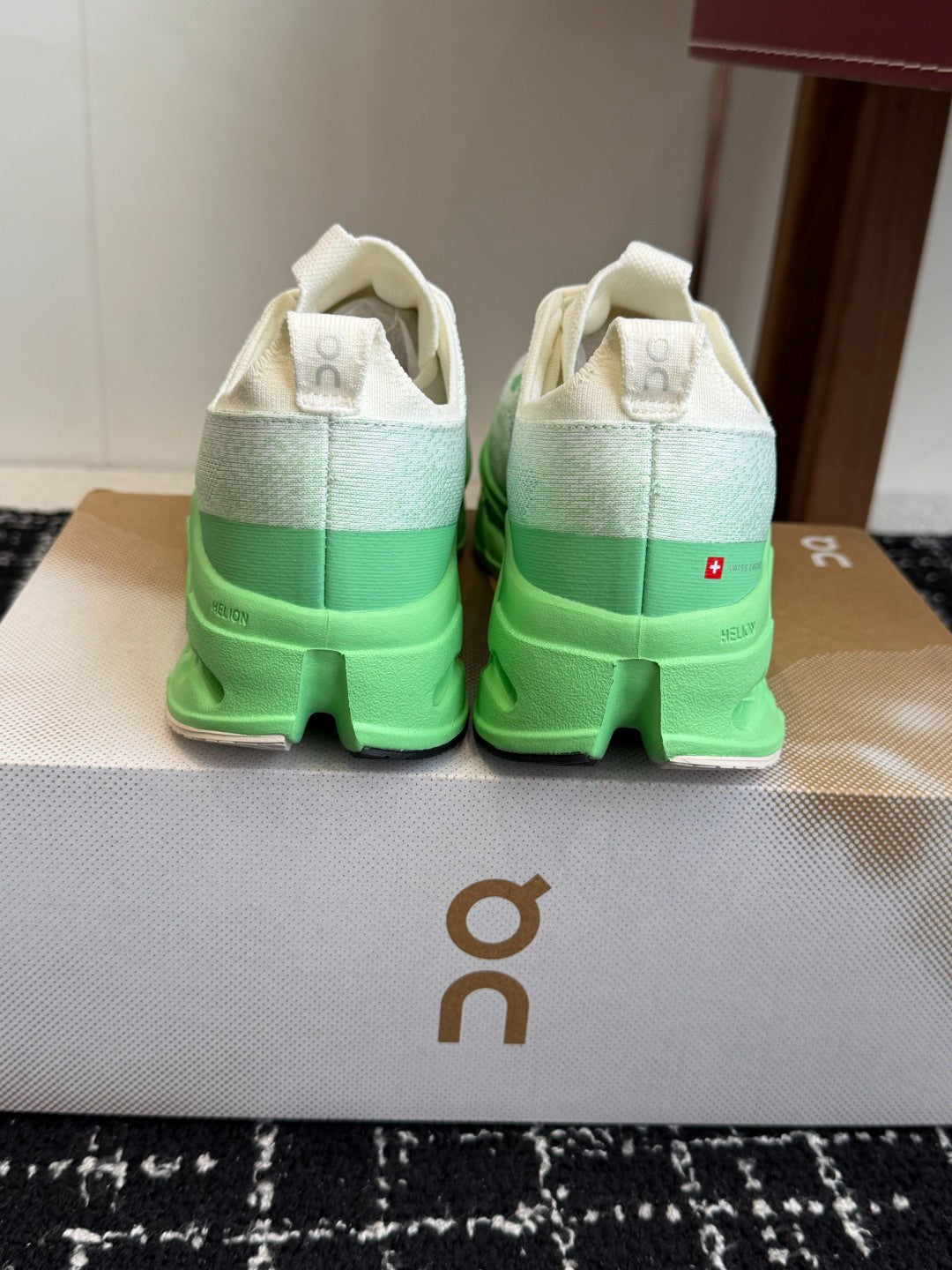 On Cloudtilt Unisex Sport Sneakers Cream White Bright Lime Green Hollow CloudTec Phase Midsole Road Running Shoes