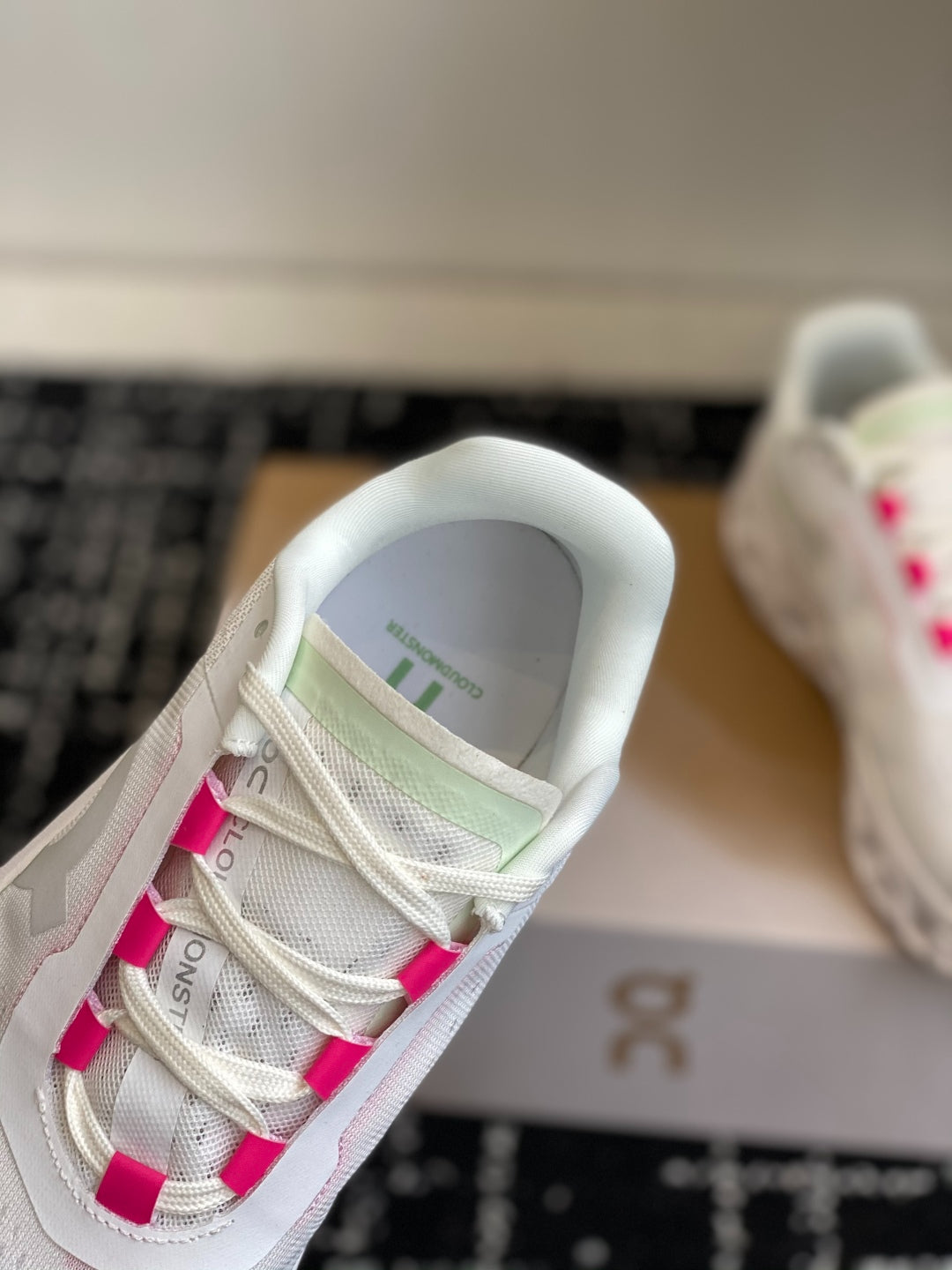Cloudmonster White Mint Pink Cushioned Running Shoes Unisex Monster Chunky Sole Athletic Trainers
