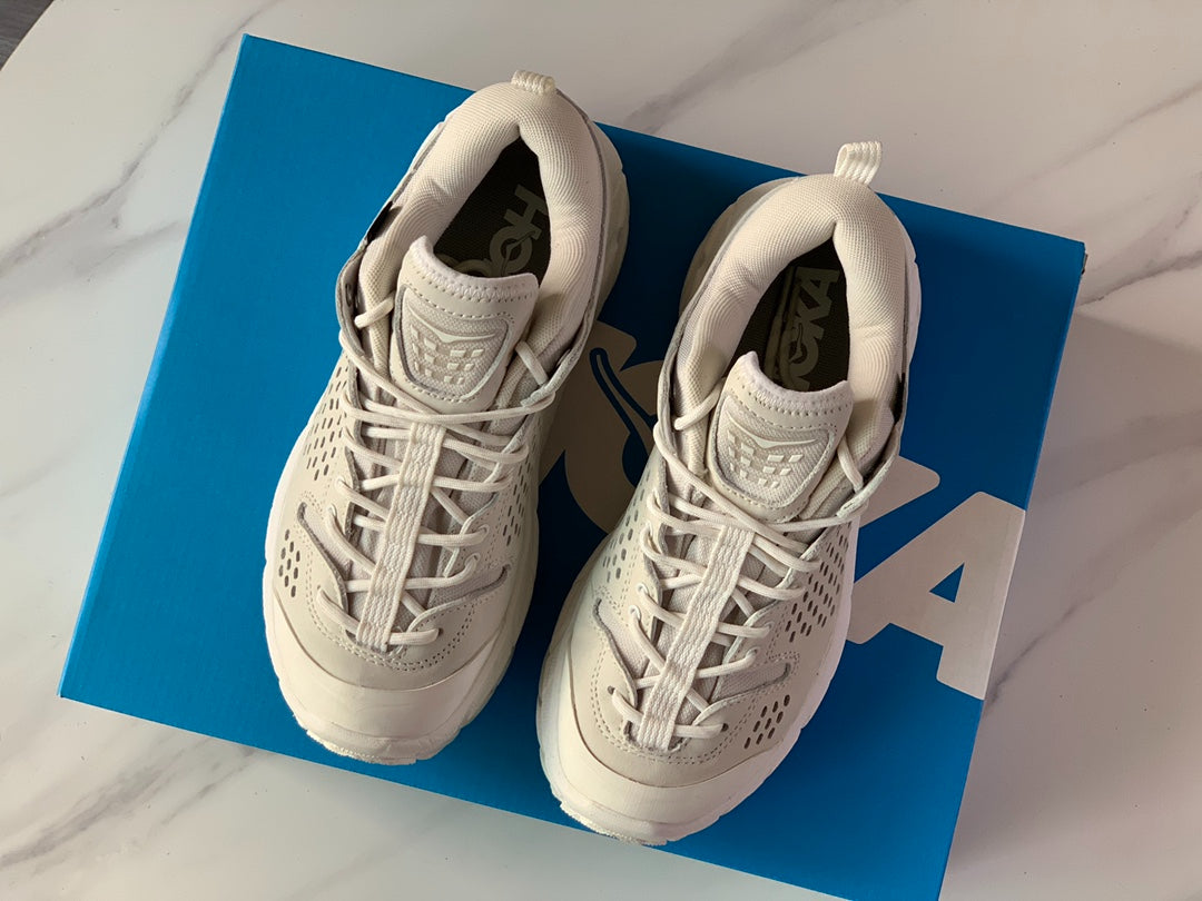 Hoka Ultra Low Gore-Tex Light Gray