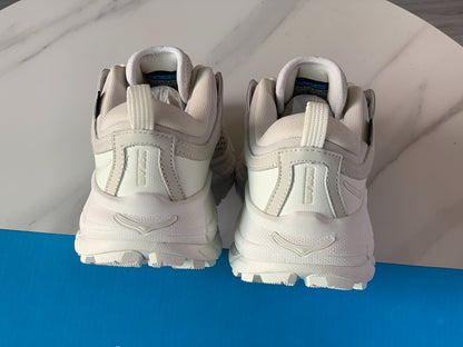 Hoka Ultra Low Gore-Tex Light Gray