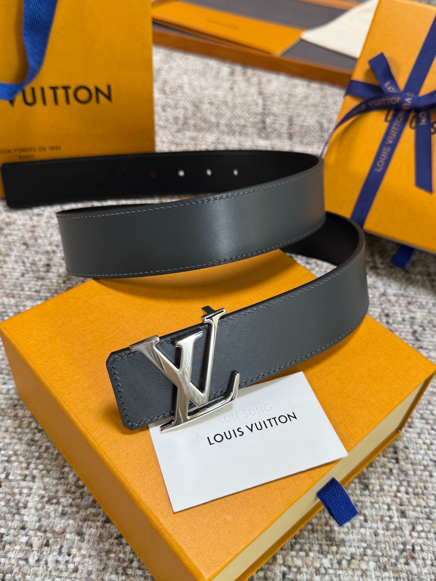 Solid Black Smooth Cow Leather Men Belt Gold Metal Initial Buckle Formal Dress Belt