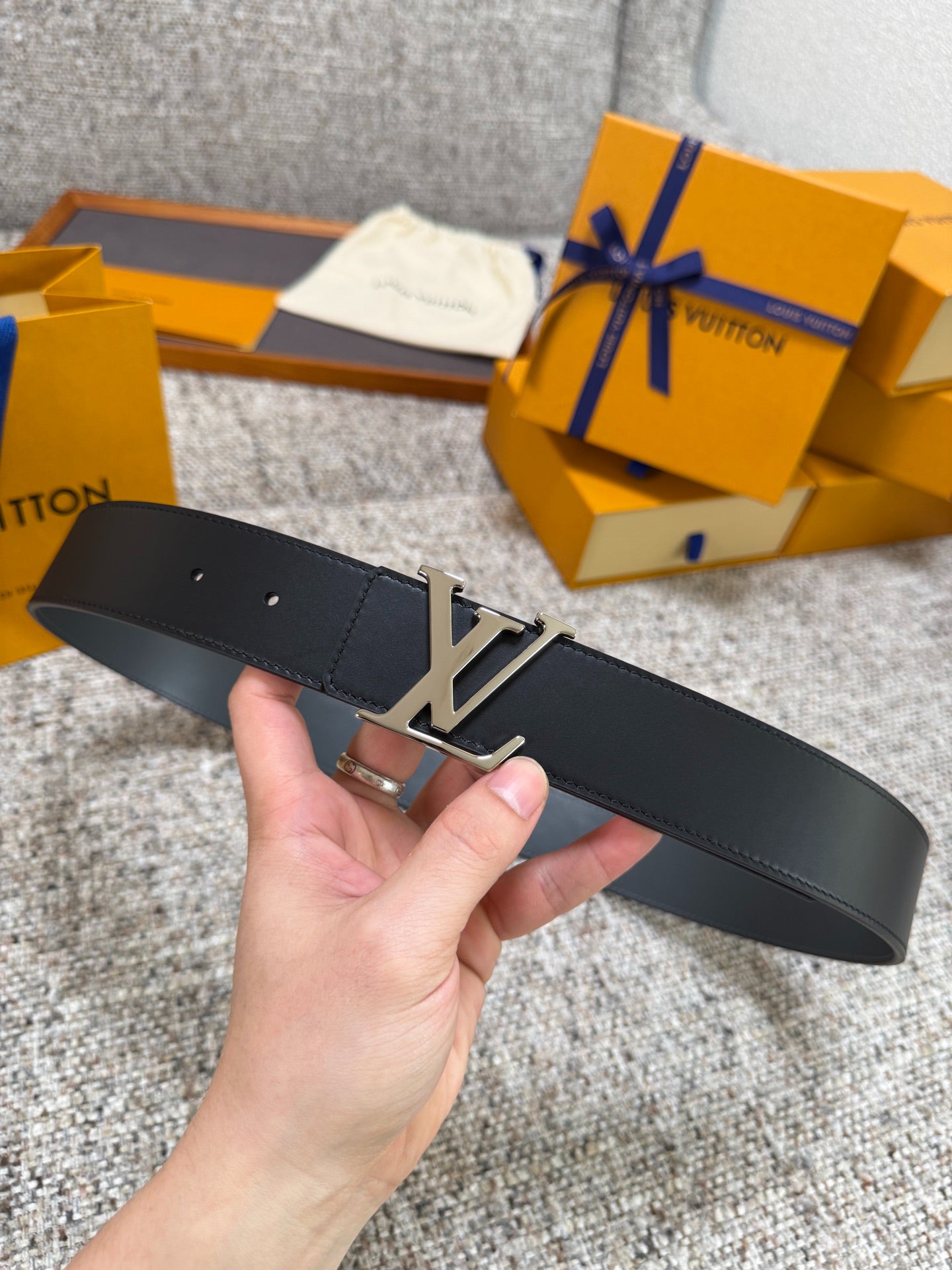 Solid Black Smooth Cow Leather Men Belt Gold Metal Initial Buckle Formal Dress Belt
