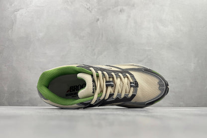 Brooks Adrenaline GTS 4 Retro Running Shoes (White/Black/Green)