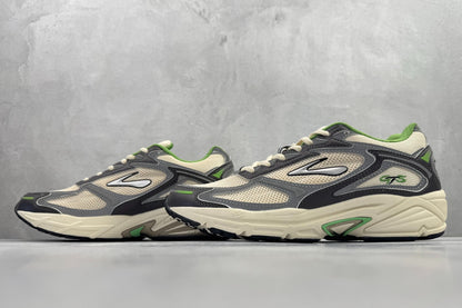 Brooks Adrenaline GTS 4 Retro Running Shoes (White/Black/Green)