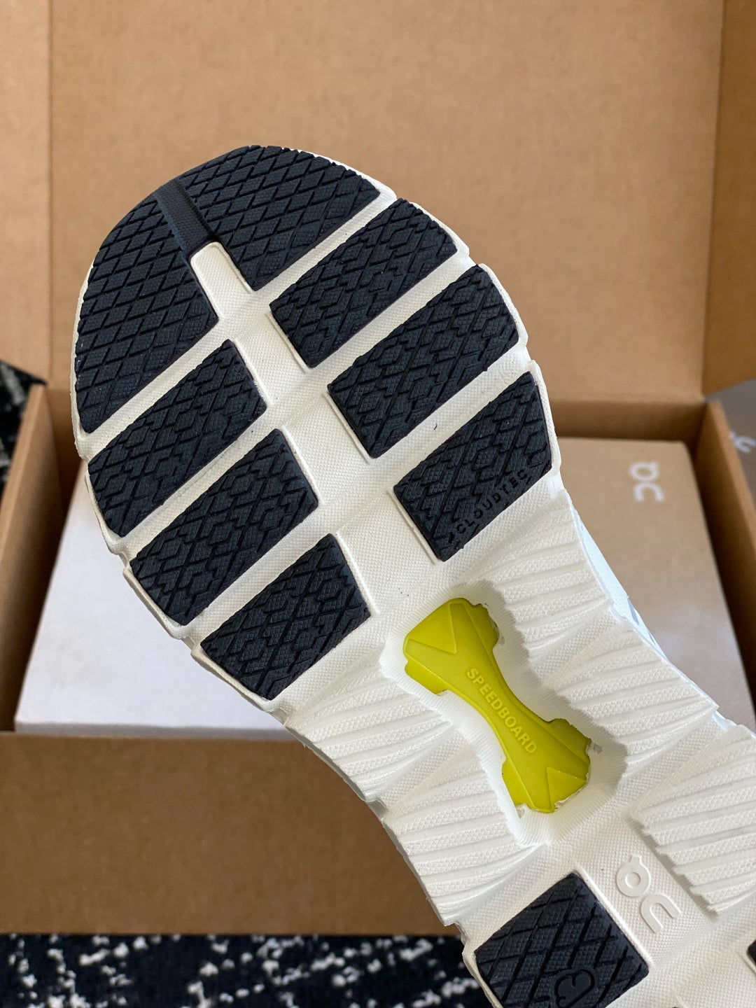 On Cloud X White Lemon Yellow Mesh Cross Training Jogging Sneakers