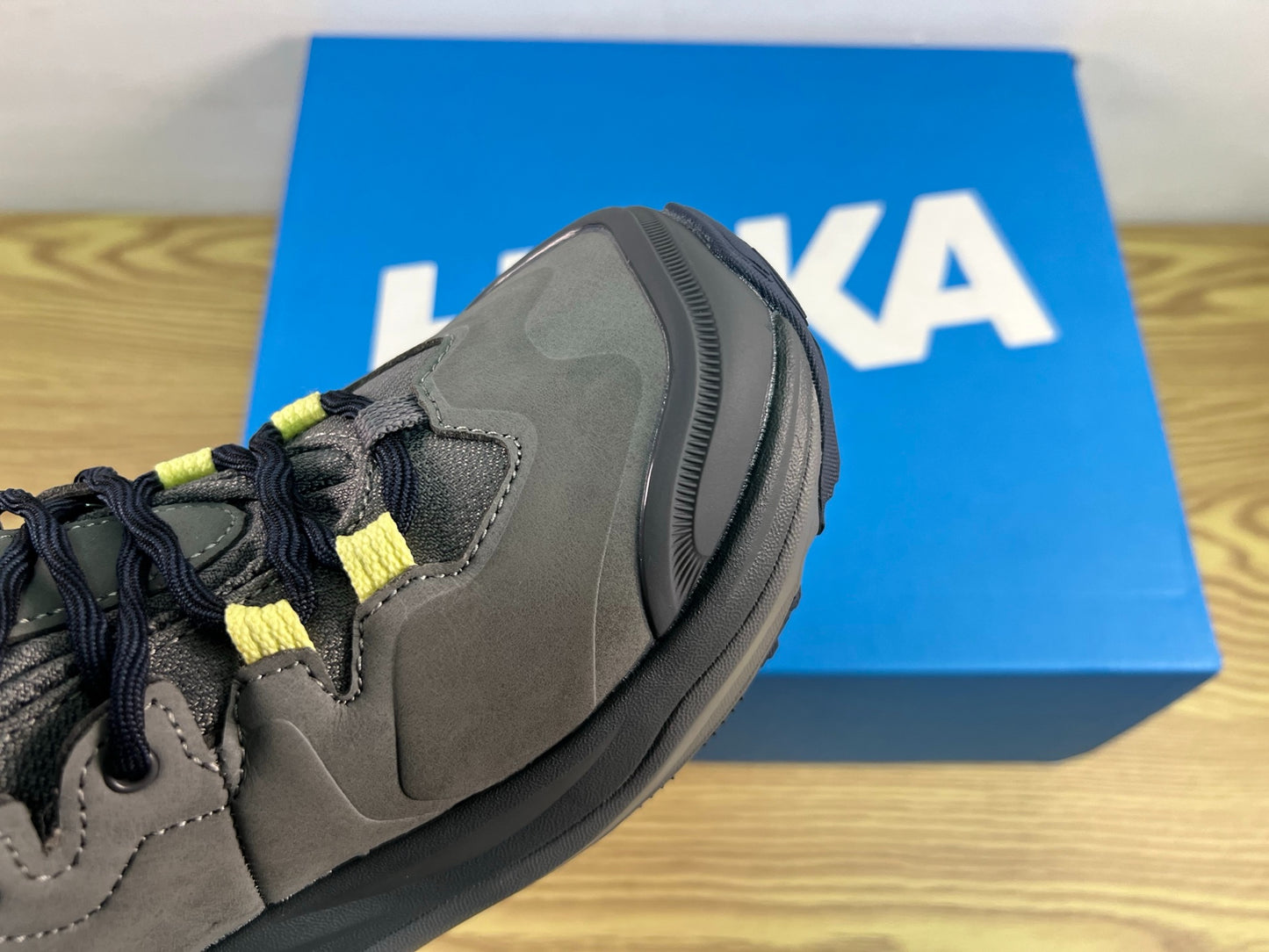Hoka M Kaha 3 GTX Hiking Boot Charcoal Gray