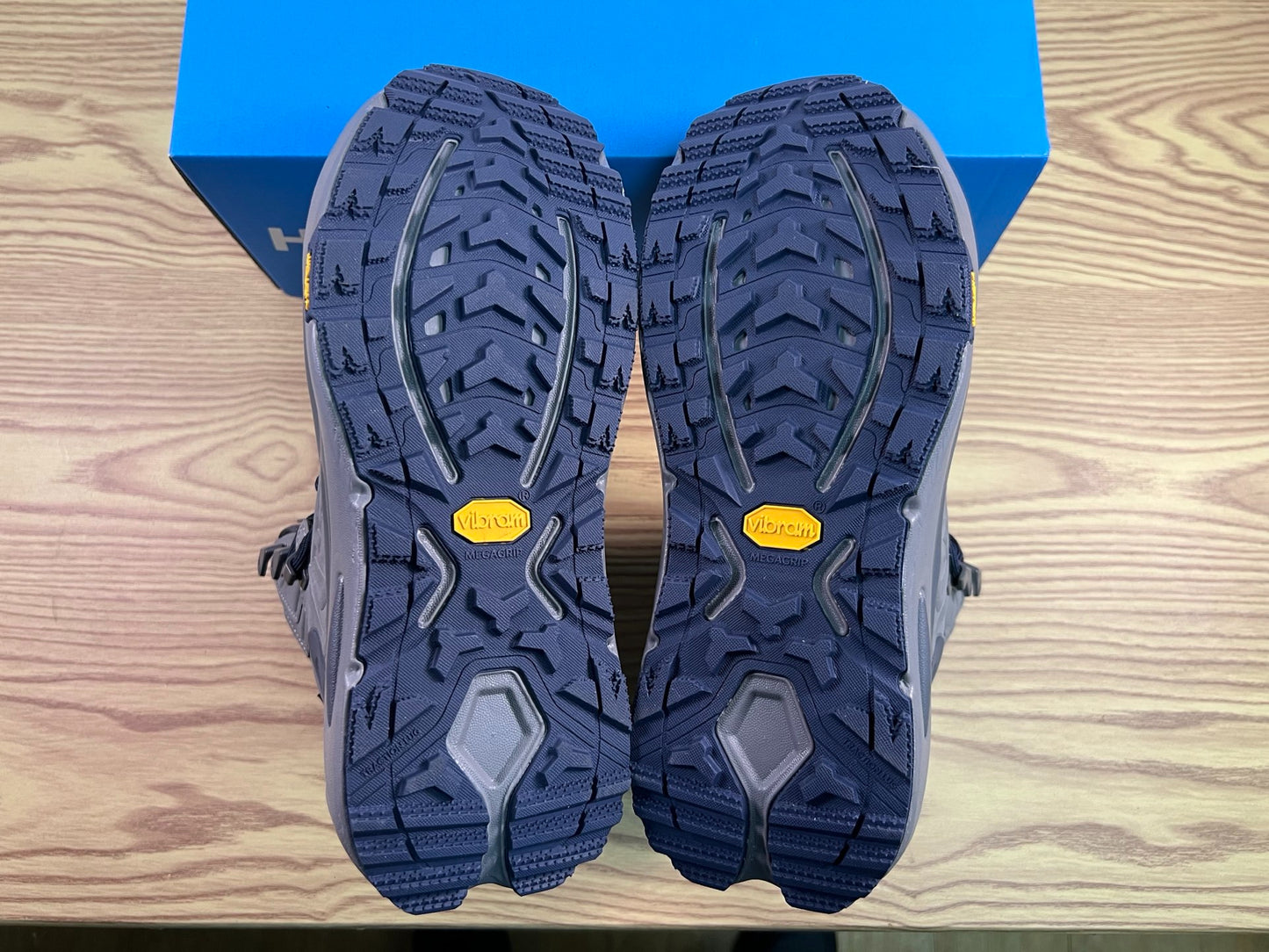 Hoka M Kaha 3 GTX Hiking Boot Charcoal Gray