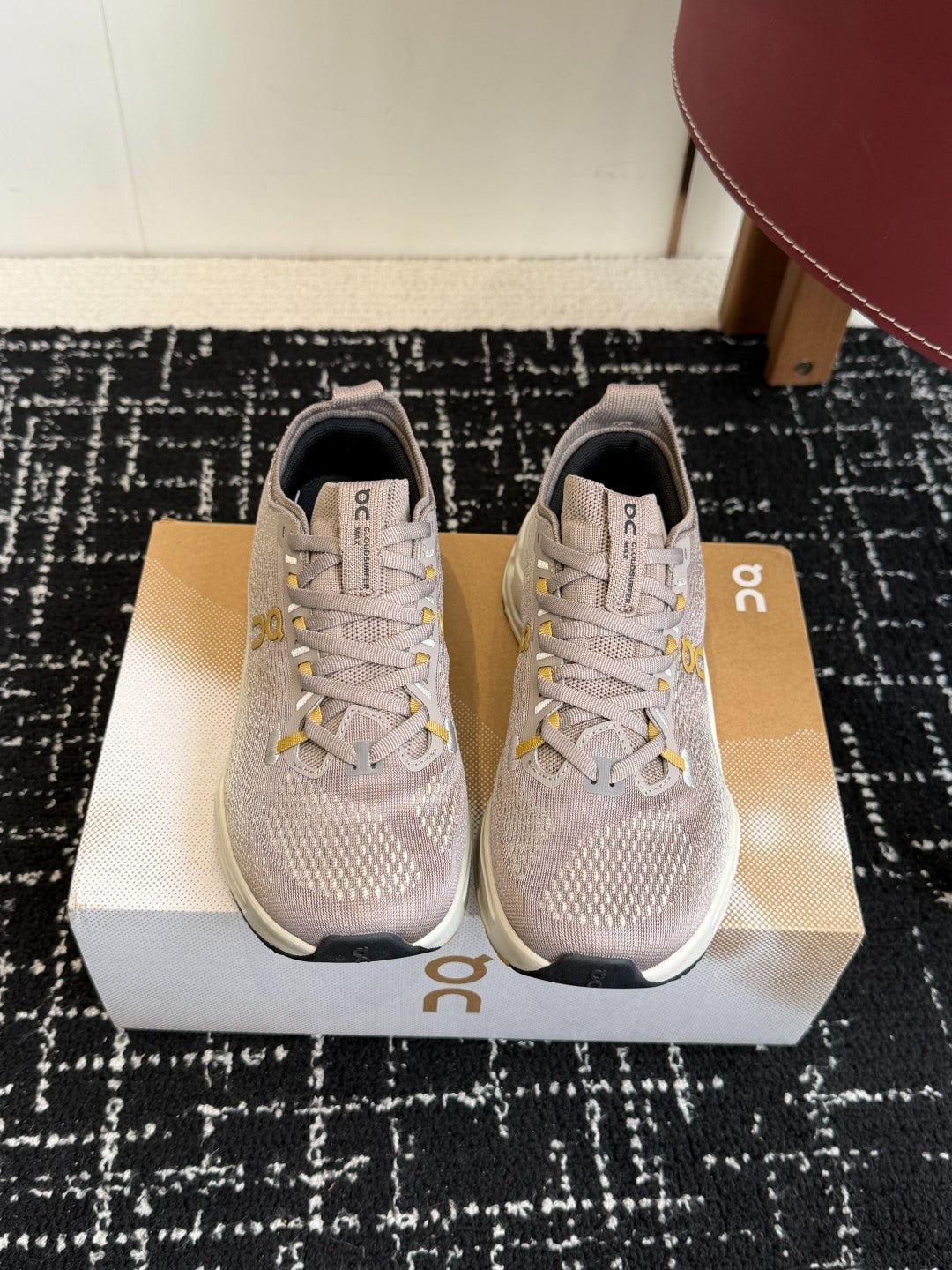 On Cloudtilt Unisex Sport Sneakers Light Grey Gold Accent White Hollow CloudTec Phase Midsole Road Running Shoes
