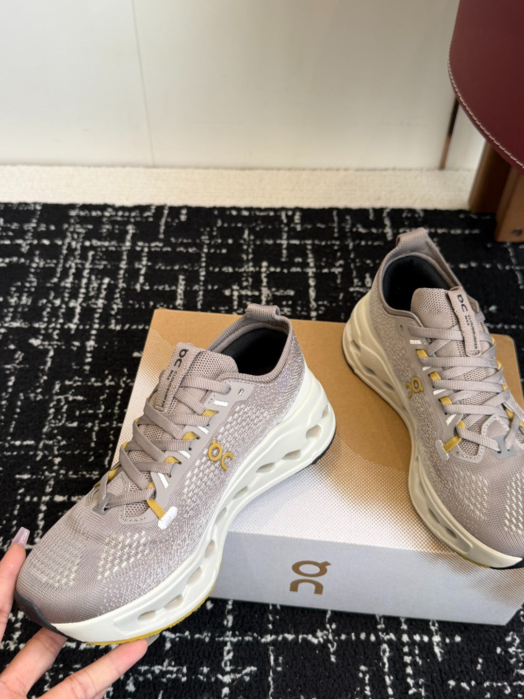 On Cloudtilt Unisex Sport Sneakers Light Grey Gold Accent White Hollow CloudTec Phase Midsole Road Running Shoes