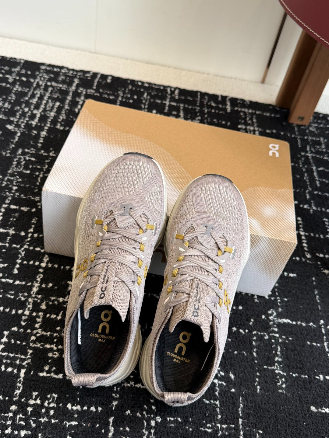 On Cloudtilt Unisex Sport Sneakers Light Grey Gold Accent White Hollow CloudTec Phase Midsole Road Running Shoes