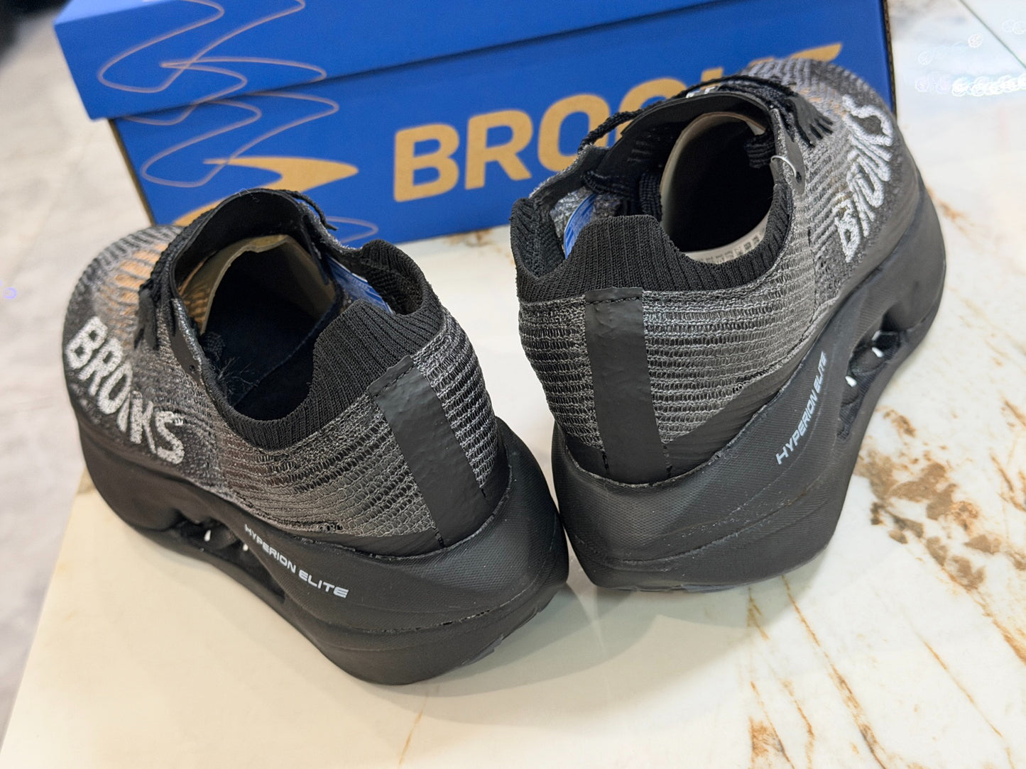 Brooks Unisex Hyperion Elite 5 Carbon-Plated Racing Shoes Black