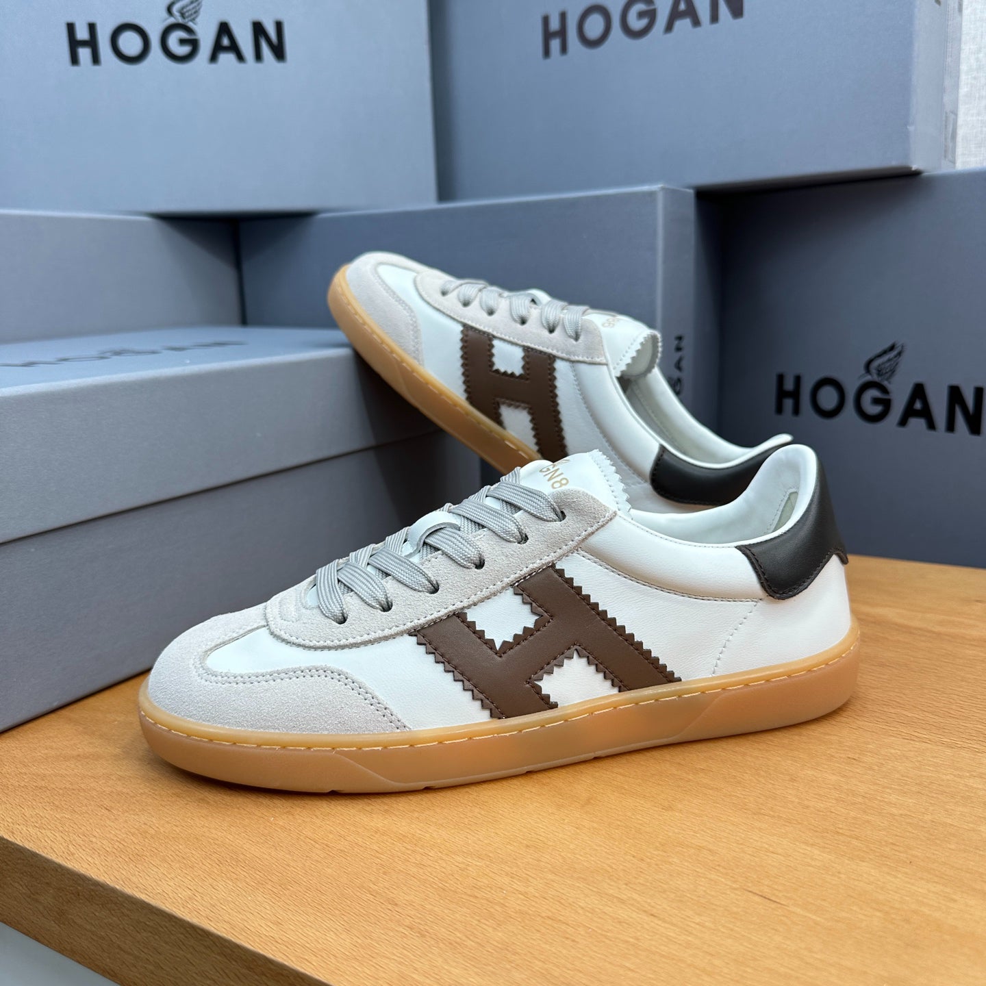 HOGAN White Beige & Brown Leather Gum Sole Retro Casual Sneakers