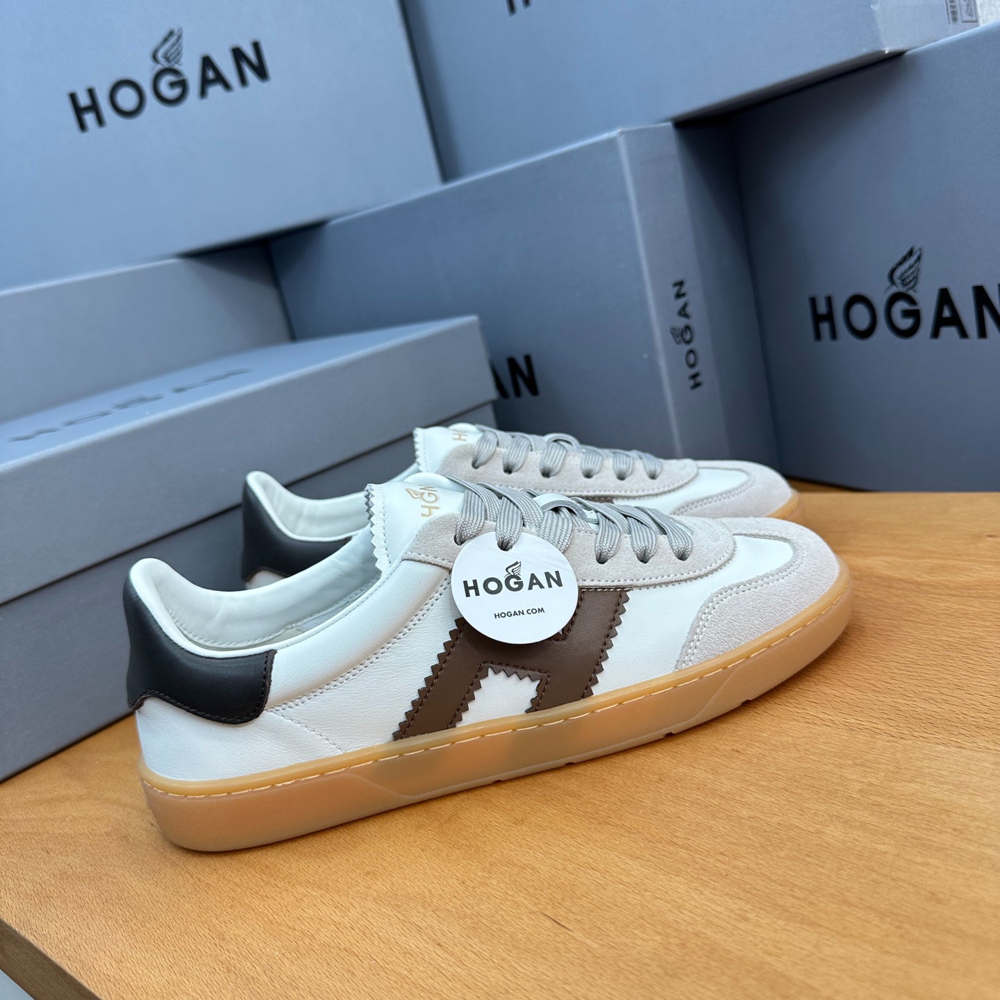 HOGAN White Beige & Brown Leather Gum Sole Retro Casual Sneakers