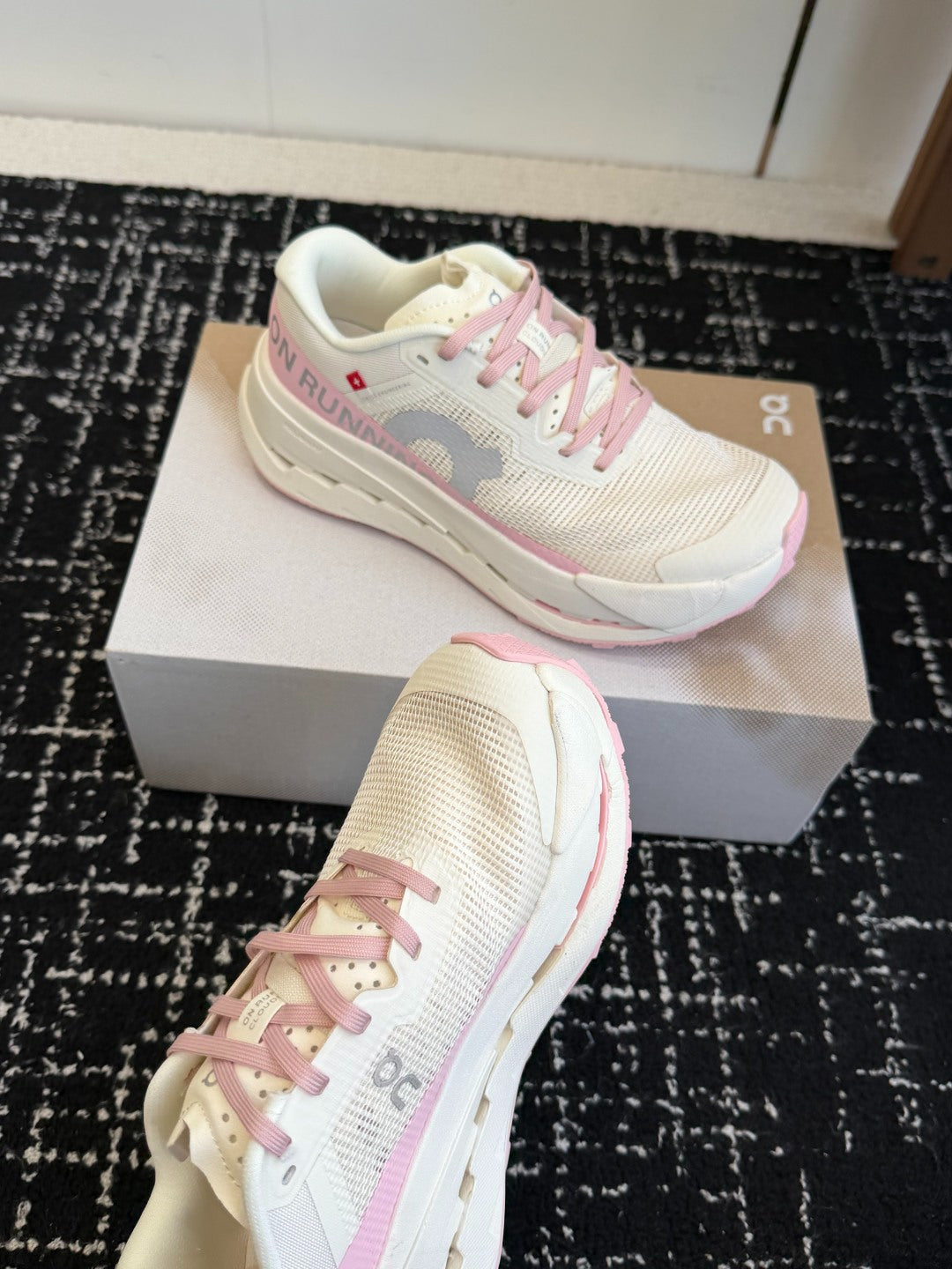 On Cloudmonster Unisex Road Running Sneakers Cream Off White Blush Pink Accent Thick CloudTec Sport Shoes