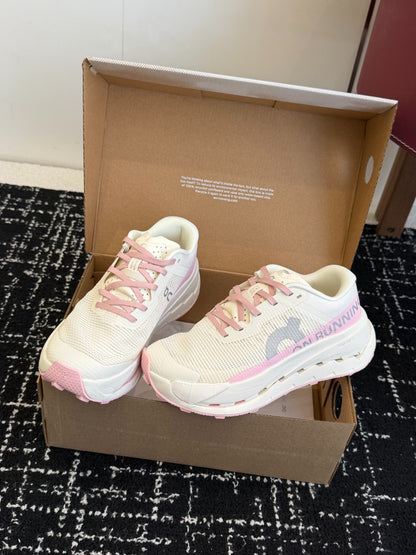 On Cloudmonster Unisex Road Running Sneakers Cream Off White Blush Pink Accent Thick CloudTec Sport Shoes