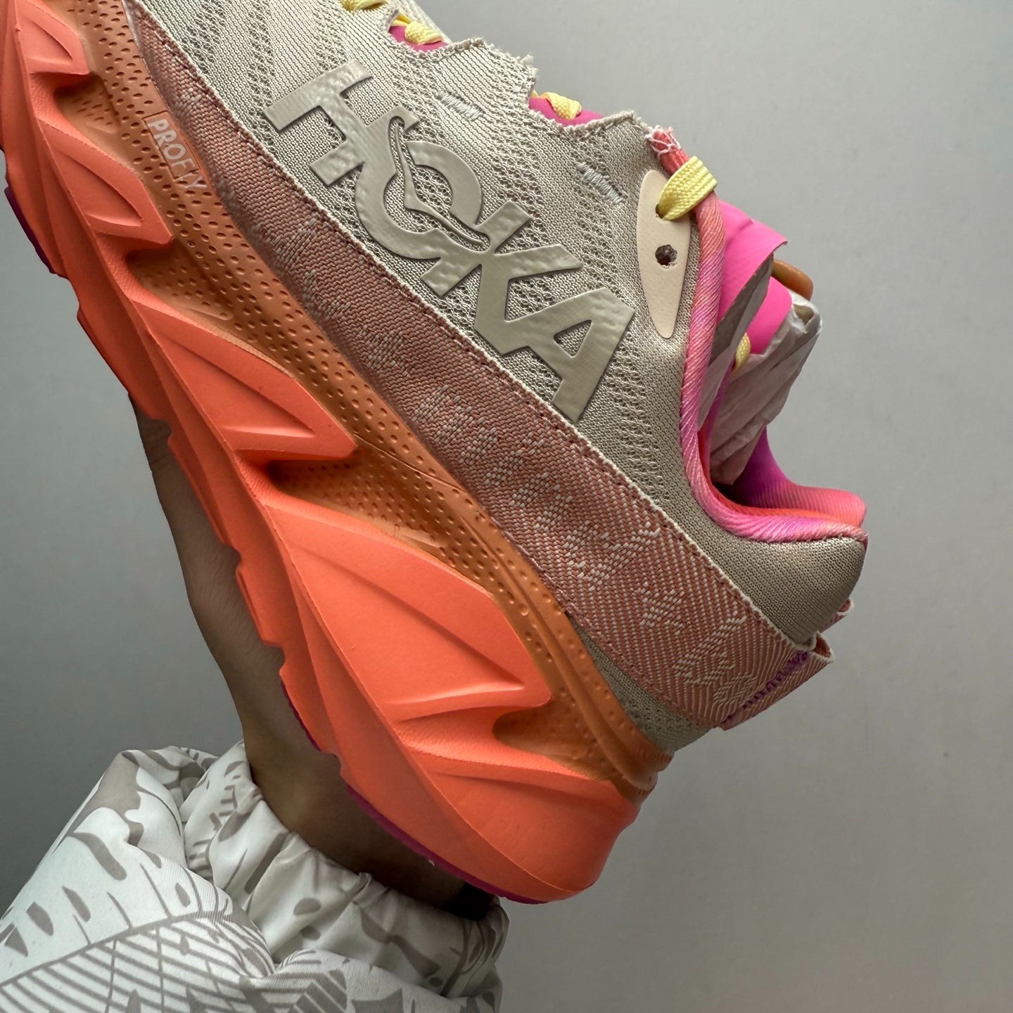 HOKA Elevon 2 Shifting Sand Camellia Sneakers