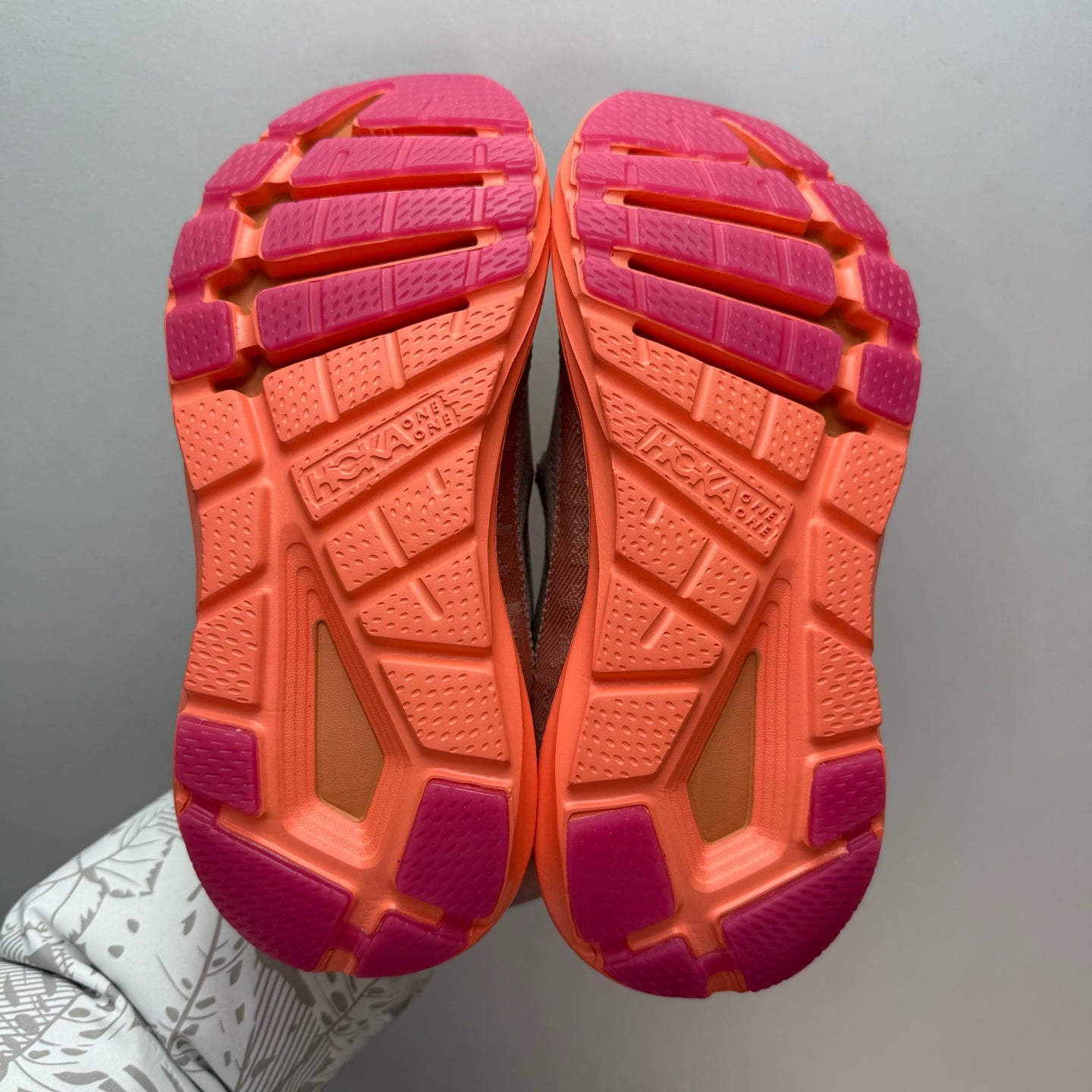 HOKA Elevon 2 Shifting Sand Camellia Sneakers