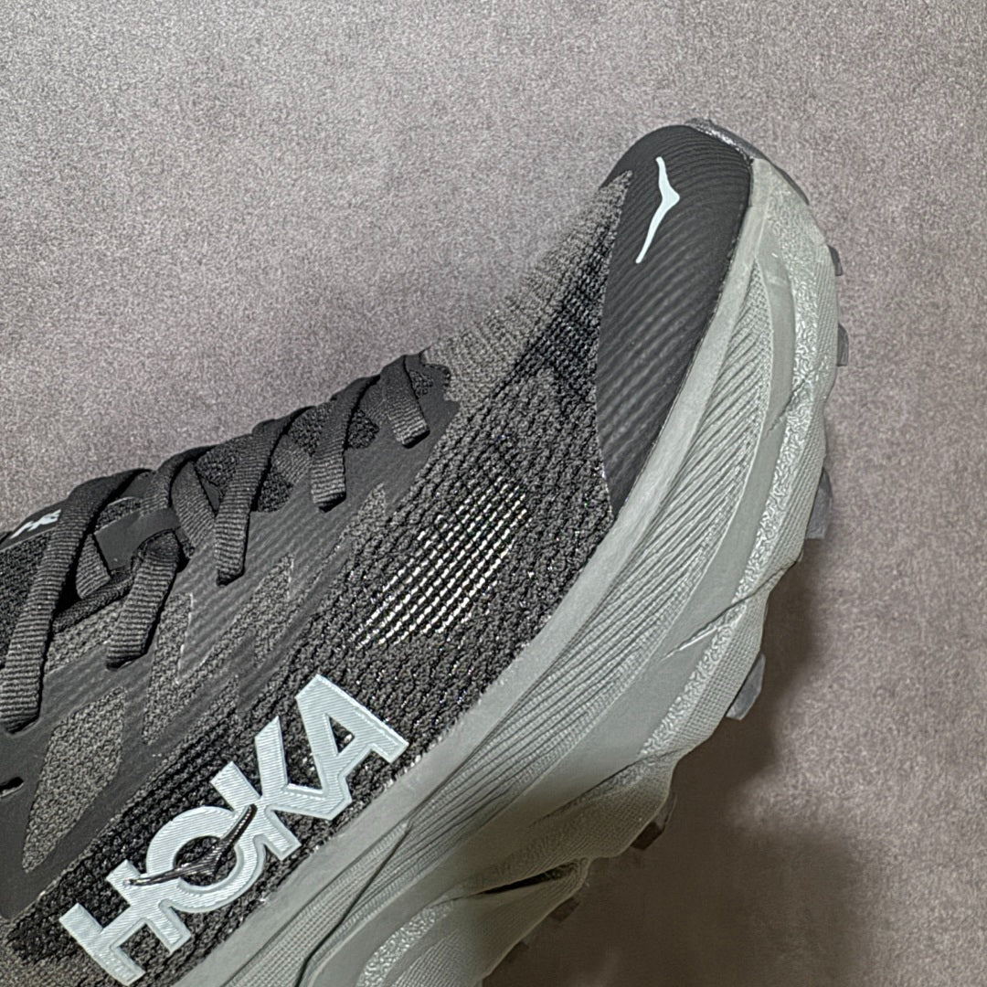 HOKA Challenger 8 All-Terrain Sneakers - Black