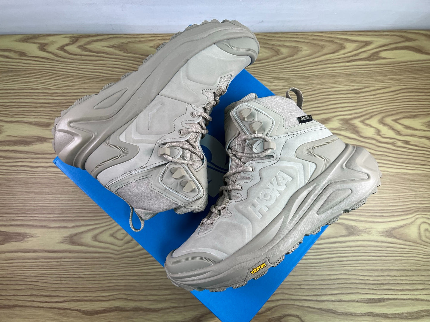 Hoka M Kaha 3 GTX Hiking Boot Oatmeal Gray
